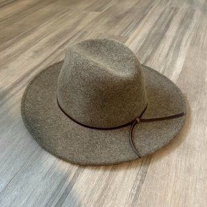 Urban Outfitters- Forest Green Felt like Rancher Hat